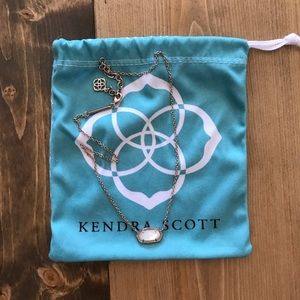 Kendra Scott necklace